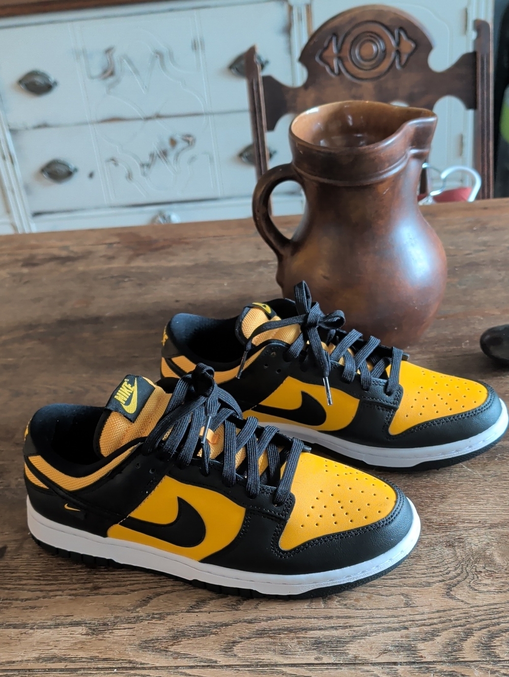 Nike Men’s Low-Top Sneakers in Yellow and Black~ Bumblebee